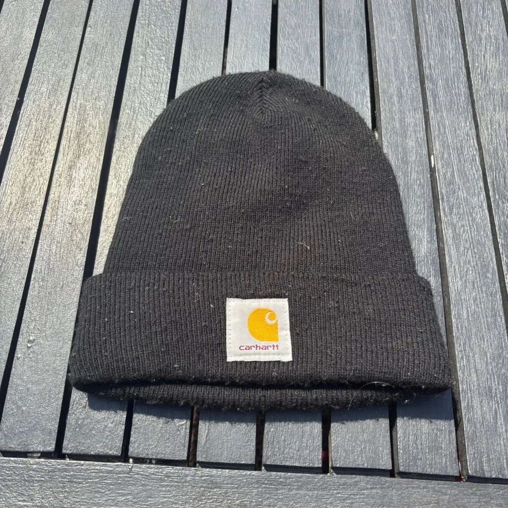 Carhartt Beanie Hat Unisex OS Black Good Used Condition Ribbed Knit Logo Patch